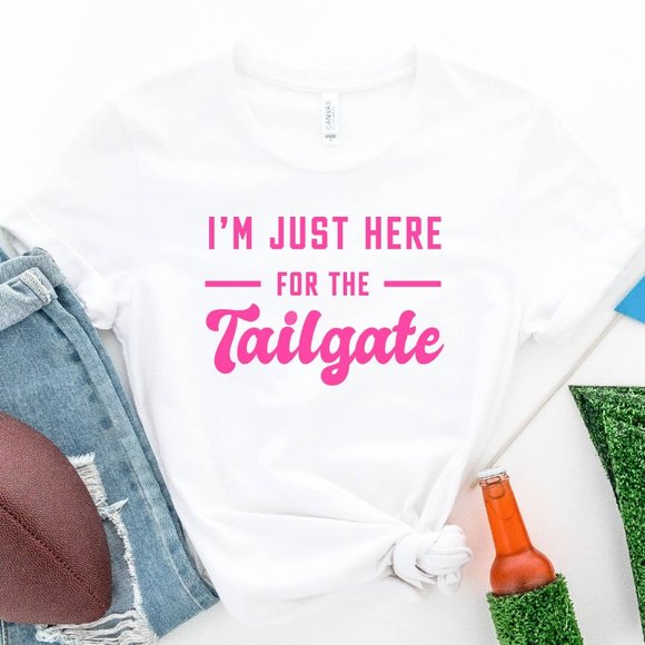 NWT Bella Canvas "I'm Just Here for the Tailgate" Graphic Tee White medium - Picture 1 of 1